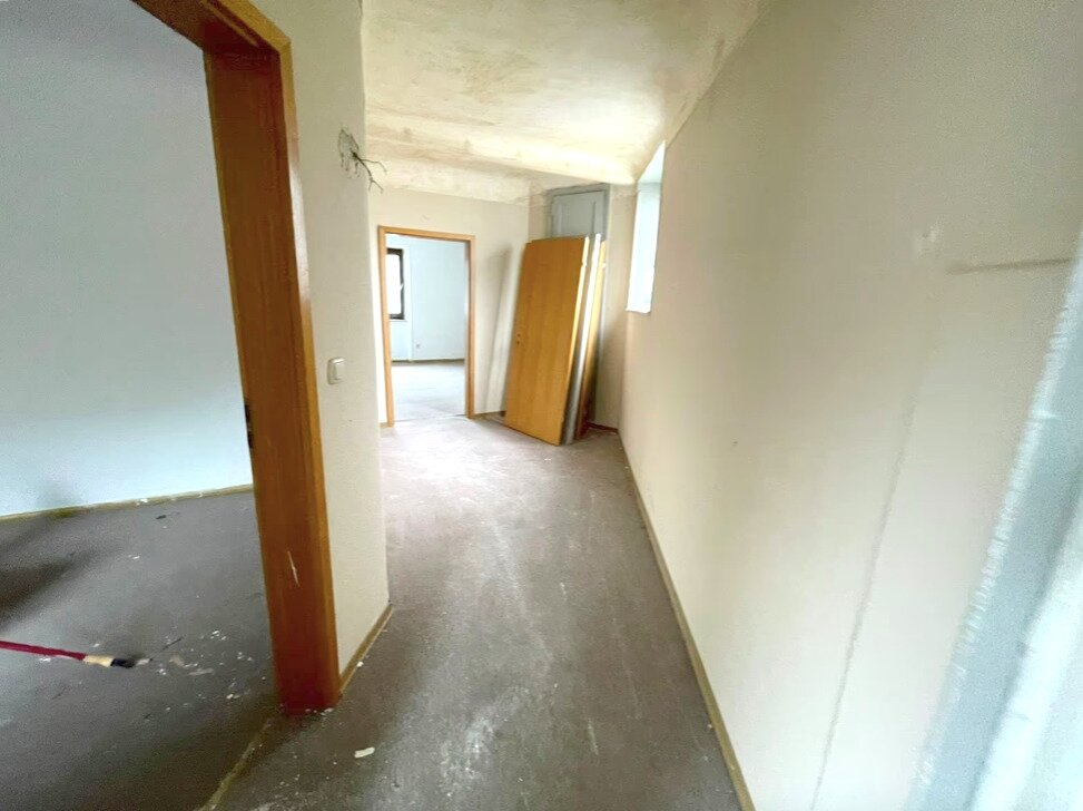 Wohn- u. Geschäftshaus mit Potenzial – Ideal für Handwerker & Investoren!