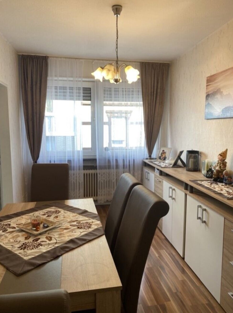 KL-Mitte: Geräumige 4,5 Zimmerwohnung im Erdgeschoss