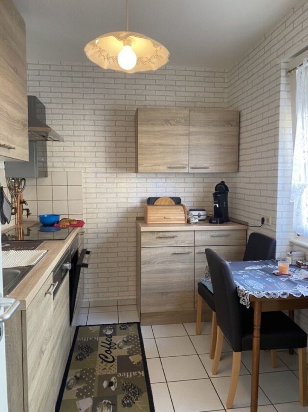 KL-Mitte: Geräumige 4,5 Zimmerwohnung im Erdgeschoss