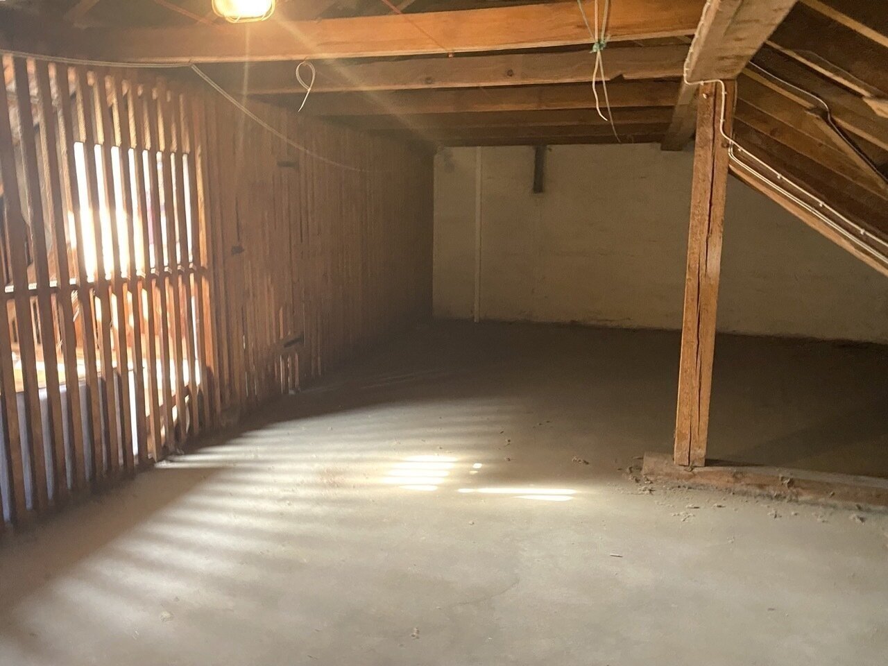 KL-Mitte: Geräumige 4,5 Zimmerwohnung im Erdgeschoss