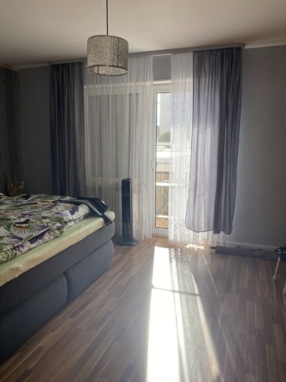 KL-Mitte: Geräumige 4,5 Zimmerwohnung im Erdgeschoss