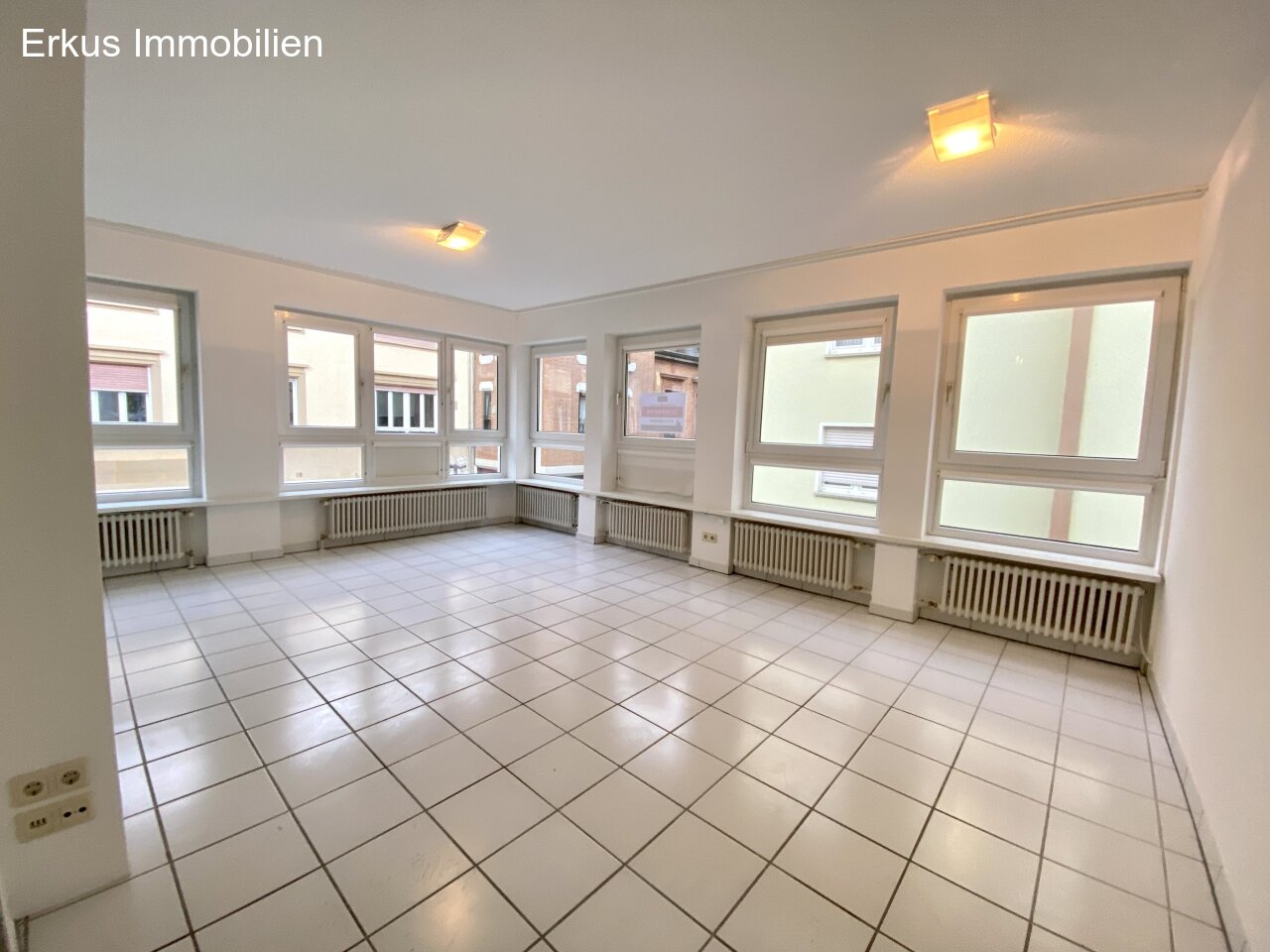 Moderne 2-Zimmerwohnung im KL-Zentrum, ab März 2026 zu vermieten!