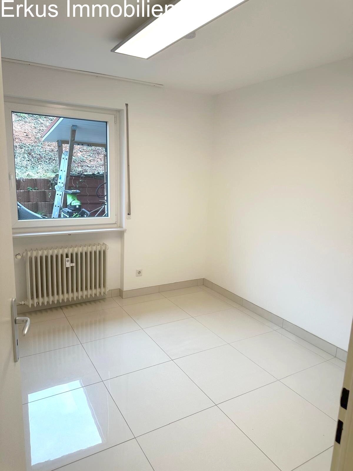 Kaiserslautern-Sembach: Modernes, geräumiges Haus(EG u. DG) zu vermieten!