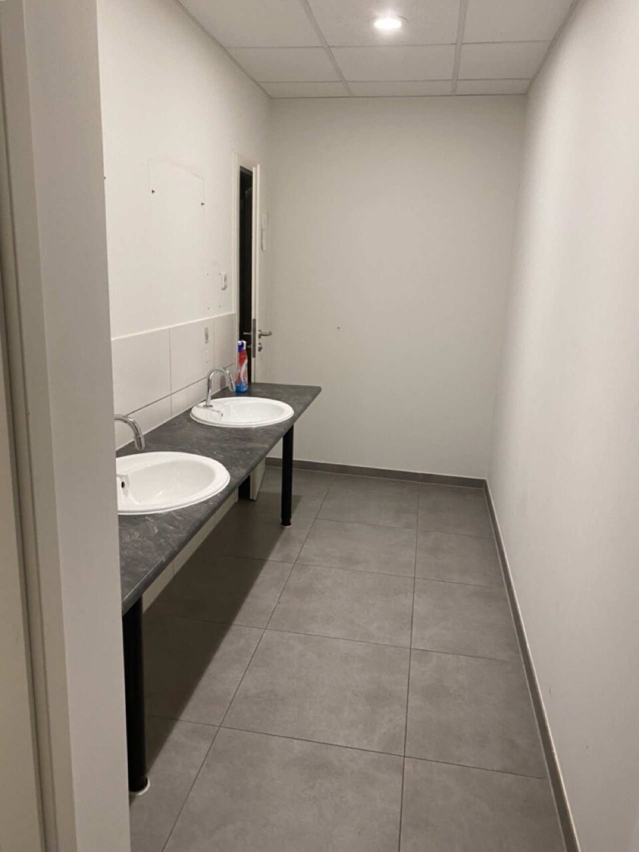 WC WC