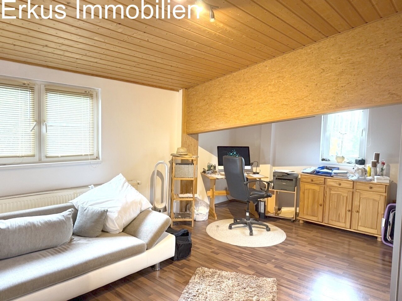 Zimmer-Office der Wohnung Zimmer-Office der Wohnung