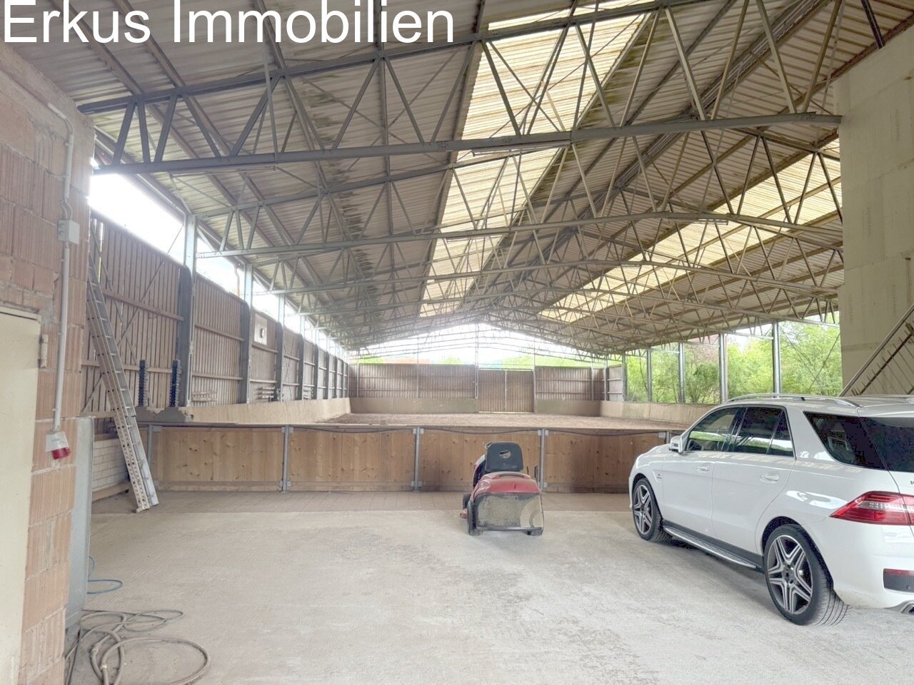 Halle Gesamt Innen Ansicht Halle Gesamt Innen Ansicht