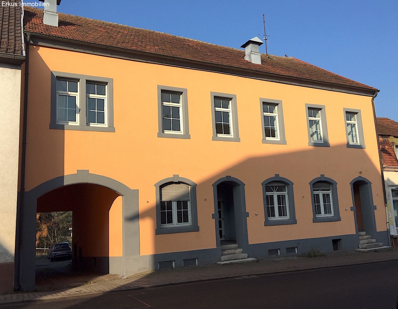 Schönenberg-Kübelberg: KAPITALANLAGE: Gepflegte 6-Familienhaus mit großem Grundstück!  Schönenberg-Kübelberg: KAPITALANLAGE: Gepflegte 6-Familienhaus mit großem Grundstück!