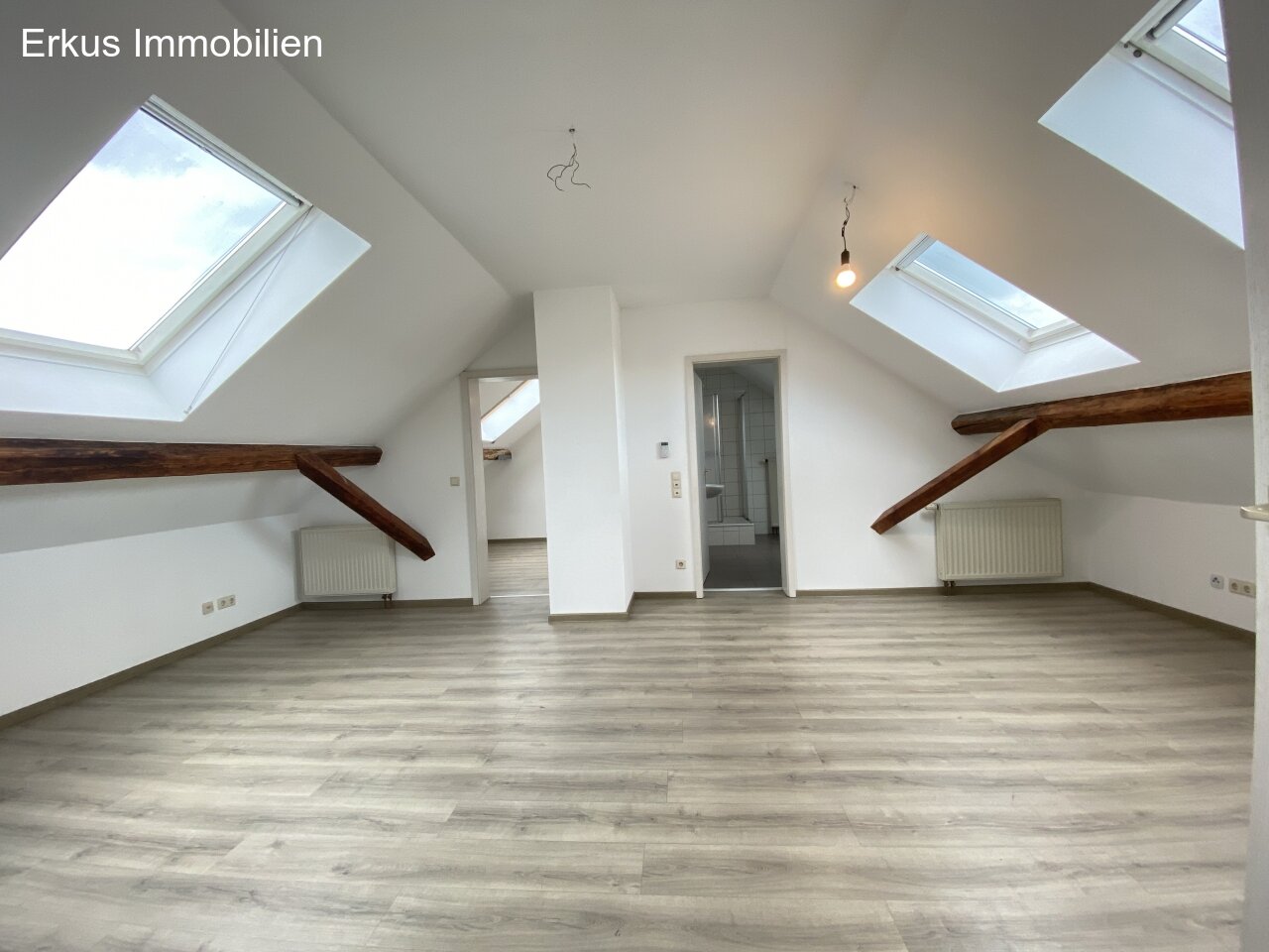 Kaiserslautern: Moderne Dachgeschosswohnung im Herzen von Kaiserslautern Kaiserslautern: Moderne Dachgeschosswohnung im Herzen von Kaiserslautern